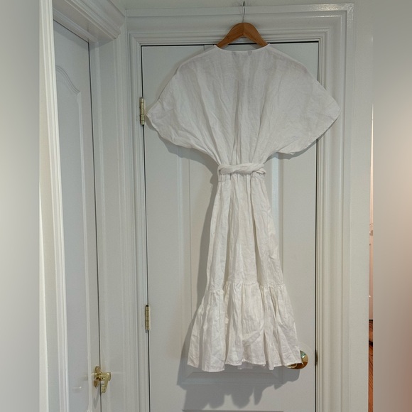 NWT Lauren by Ralph Lauren Belted Linen Wrap Style Dress in White. Size 4 - Picture 6 of 10